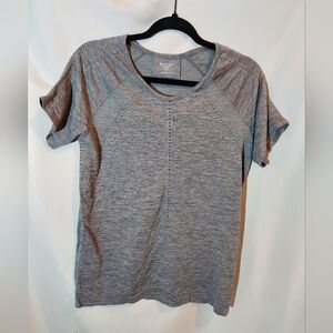 Athleta Foothill Seamless Short Sleeve Tee - Heathered Gray - L